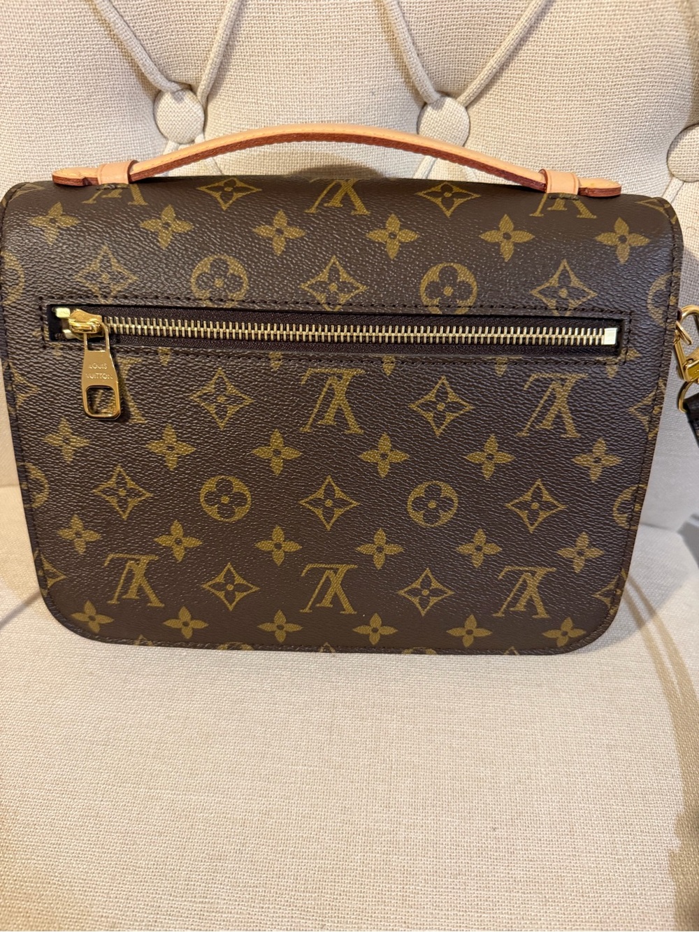 Louis Vuitton Monogram Pochette Métis - Picture 3 of 13